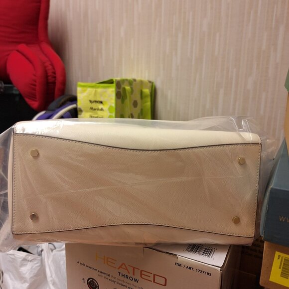 Authentic Kate Spade New York Medium Leather Tote - Picture 4 of 5